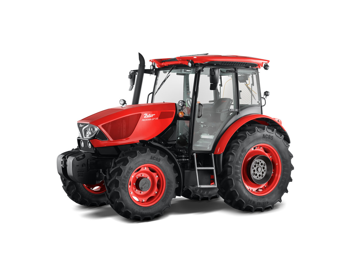 Tracteur Zetor Proxima HS 120 au travail